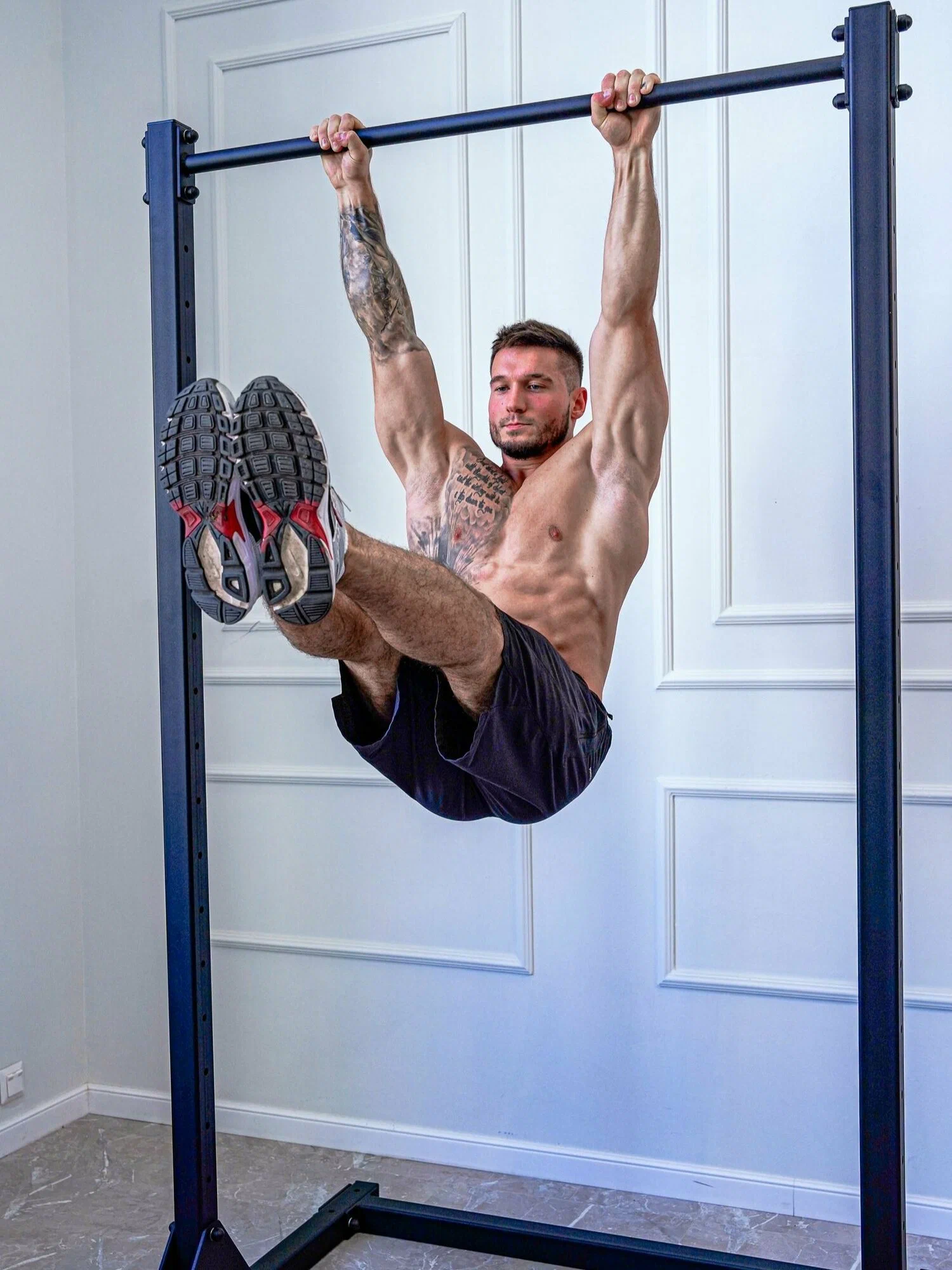 Турник напольный (базовая комплектация) с цельным каркасом